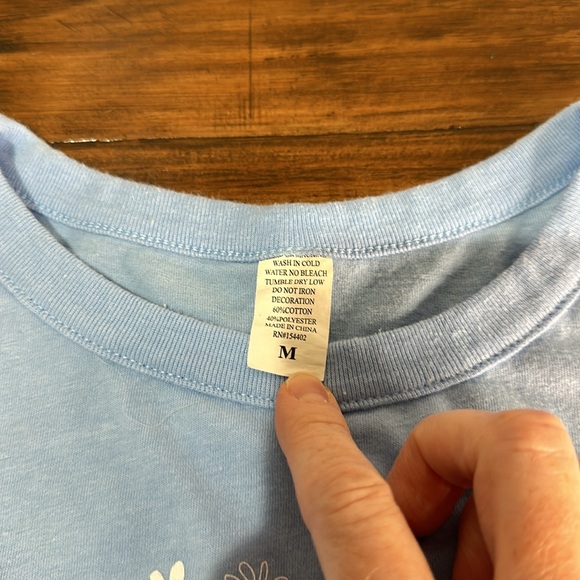 Crop Top T-shirt Smiley Face Blue Juniors Size Medium - Picture 4 of 6